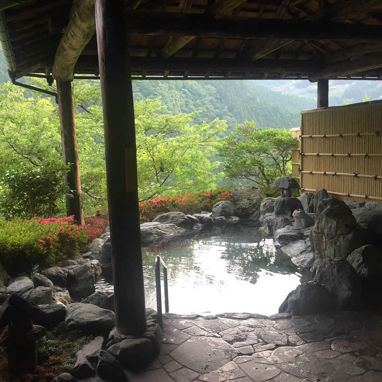 L'onsen scoperta dell'hotel Kazurabashi